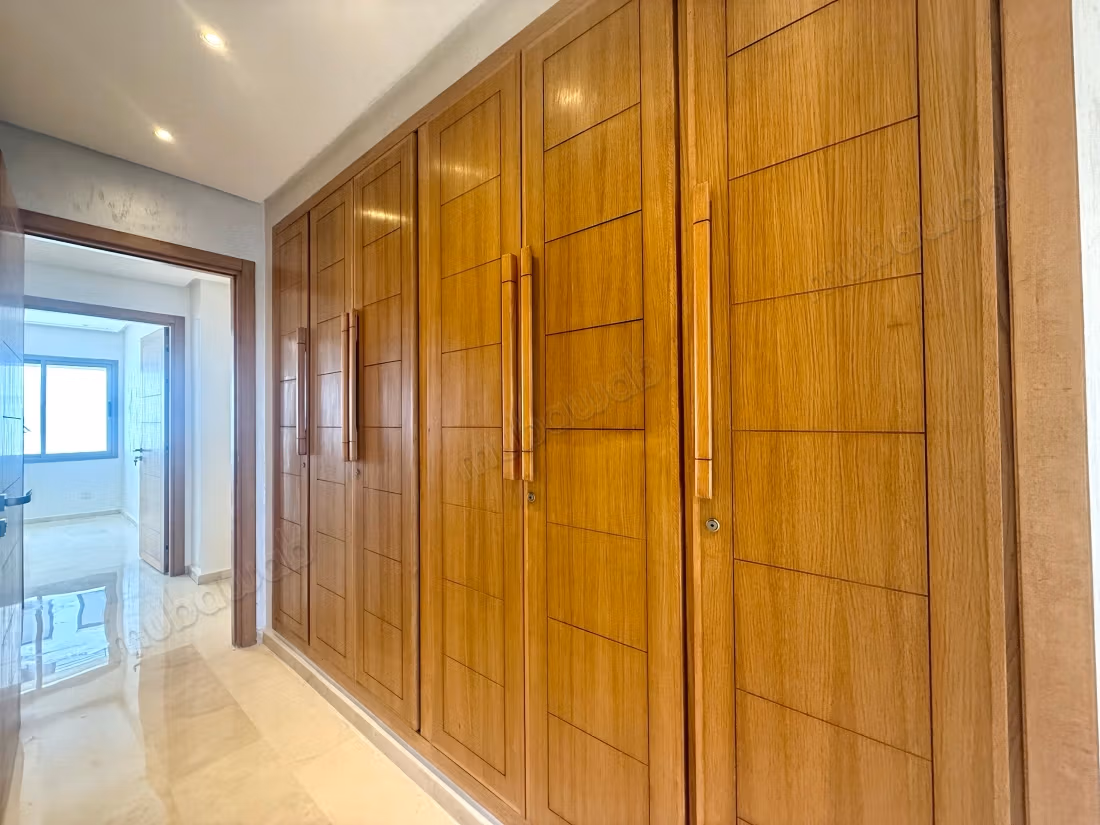 In Location Vide: Magnifiek 4-kamerappartement in het hart van de Tontonville-buurt, dicht bij de oase