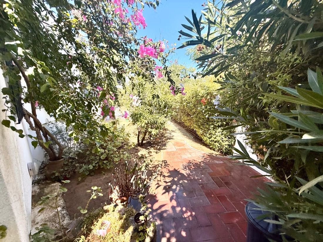 Furnished Villa S2 with Garden, Carthage