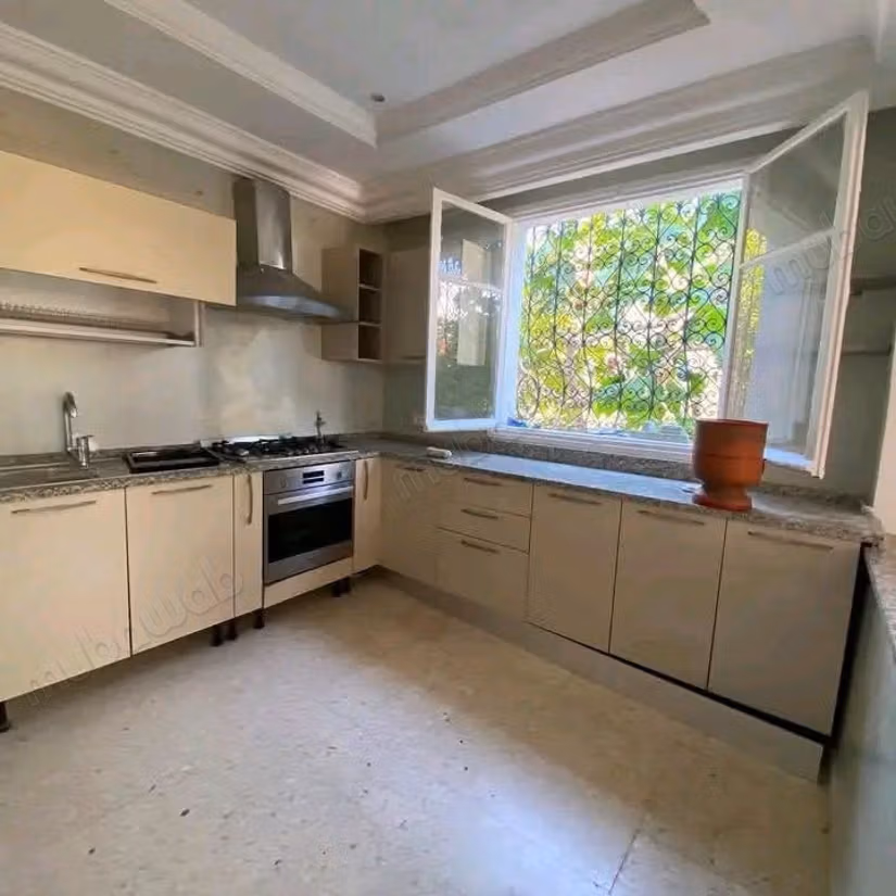 Duplex S2 con giardino, La Marsa