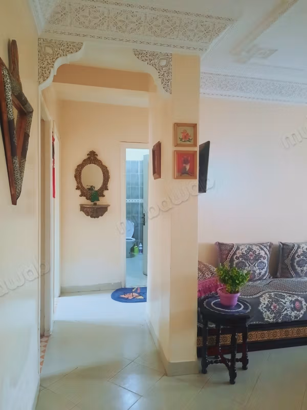 Furnished medium-standard apartment for long-term rental
