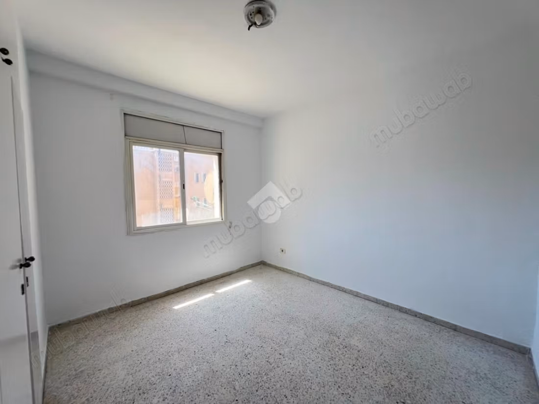 A VENDRE Appartement s3 à Rades