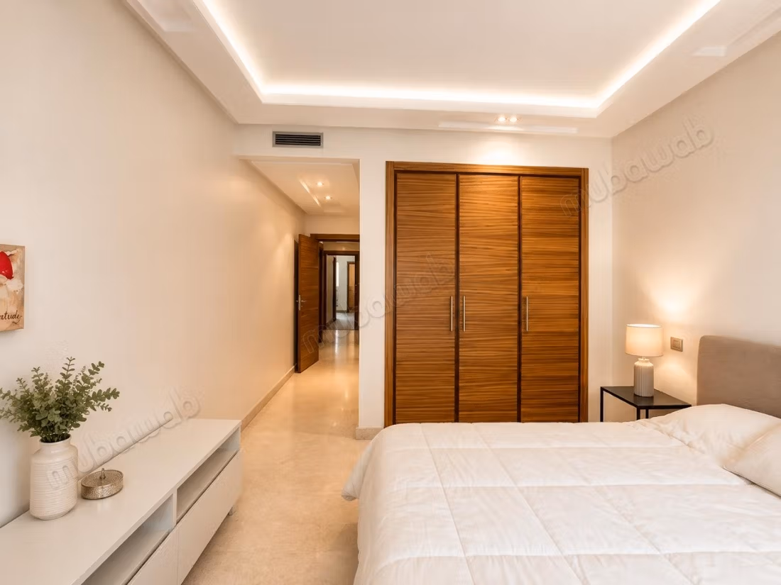 Racine/Triangle d'Or Appartement meublé 150m²