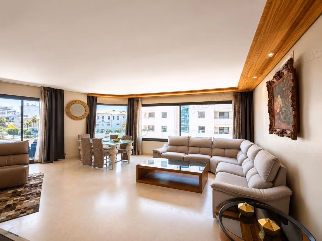 Racine/Triangle d'Or Appartement meublé 150m²