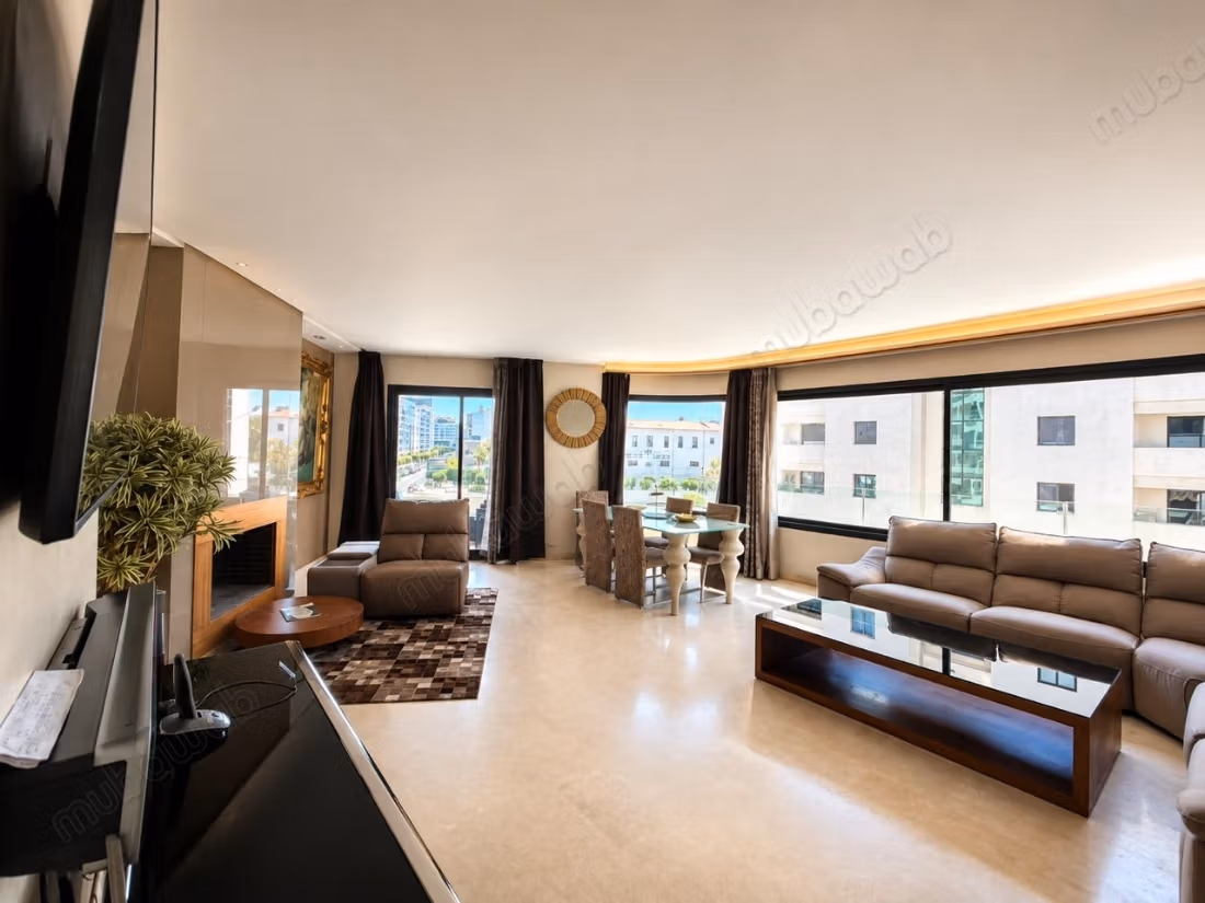 Racine/Triangle d'Or Appartement meublé 150m²