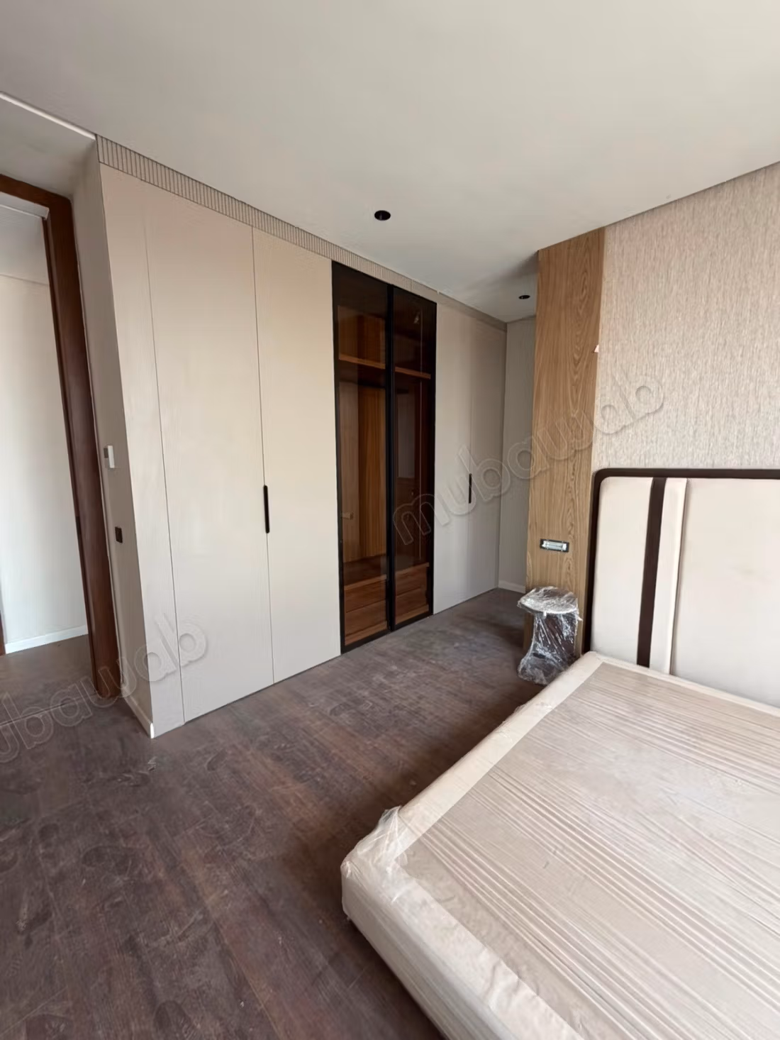 En vente excellente villa contemporaine de 4 suites neuve dans une résidence sécurisée à Chrifia