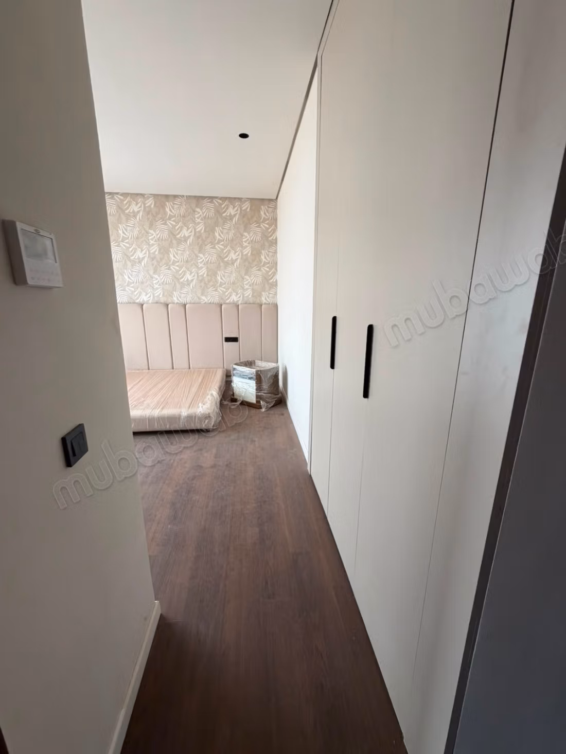 En vente excellente villa contemporaine de 4 suites neuve dans une résidence sécurisée à Chrifia