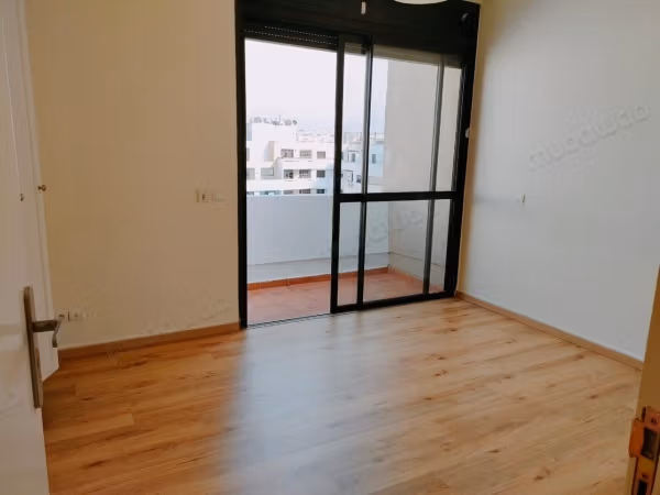 For rent - Unfurnished apartment in Mahaj Riad