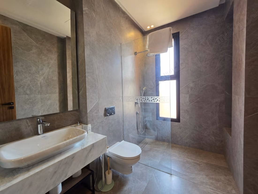 Luxurious Villa 4 suites Long-term rental Bd M6