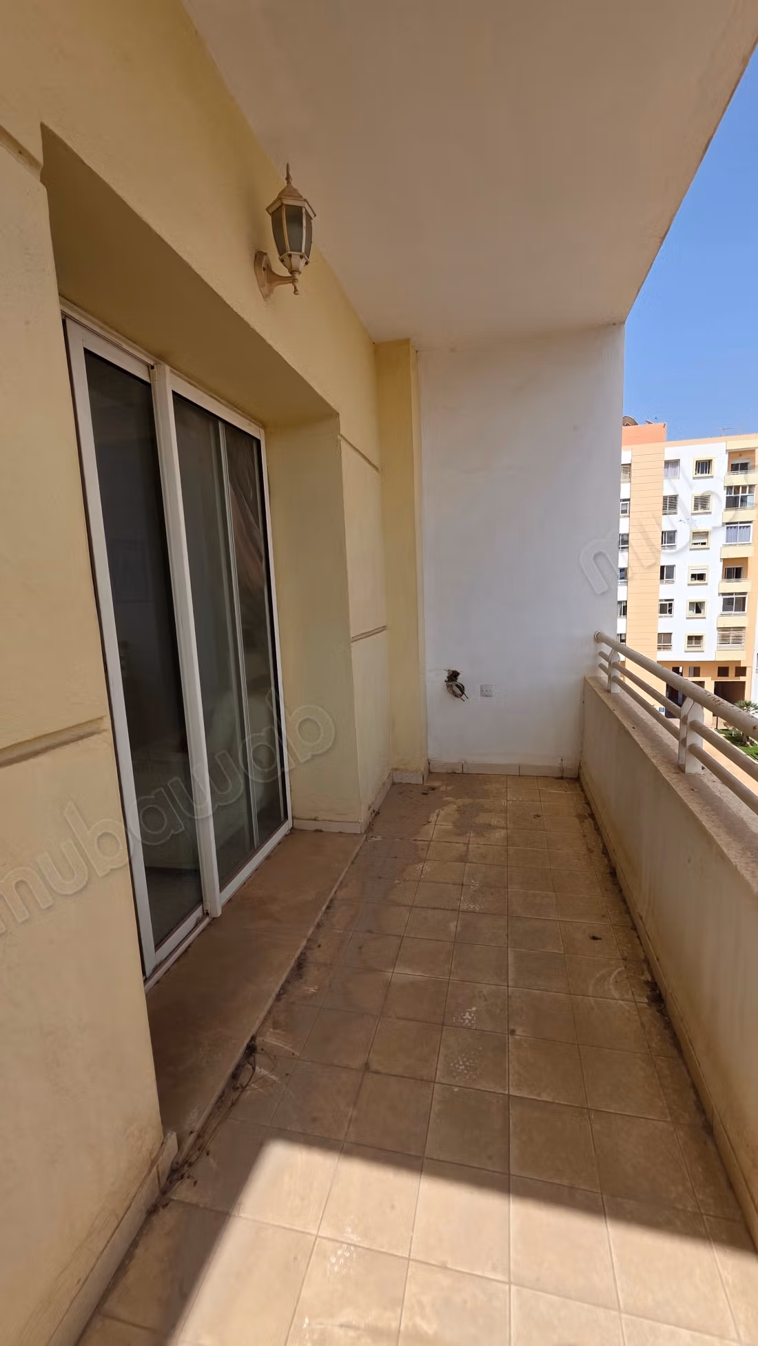Appartement 2 chambres 
Av Moukawama