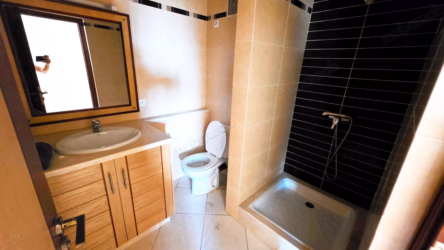 Appartement 2 chambres 
Av Moukawama