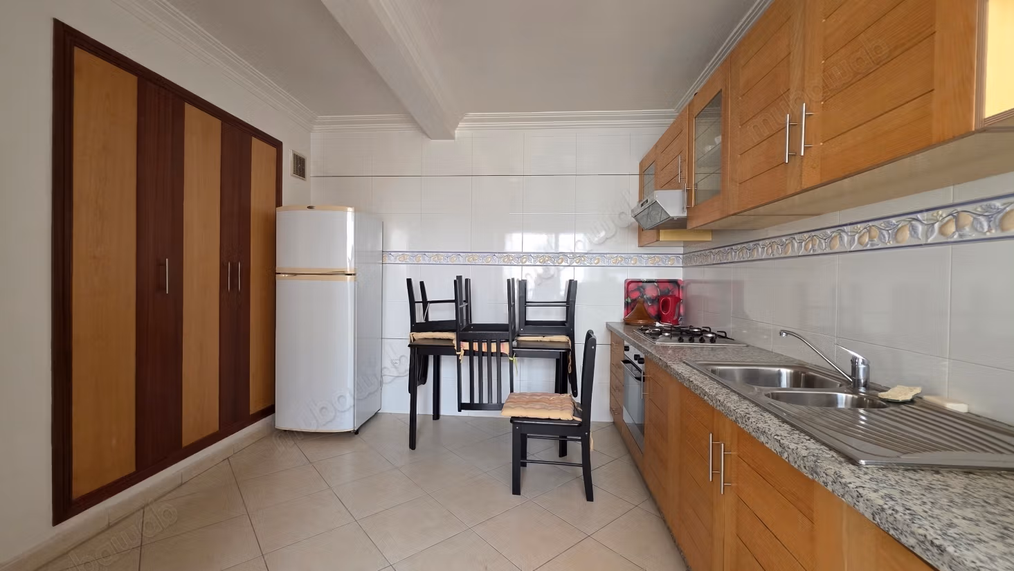Appartement 2 chambres 
Av Moukawama