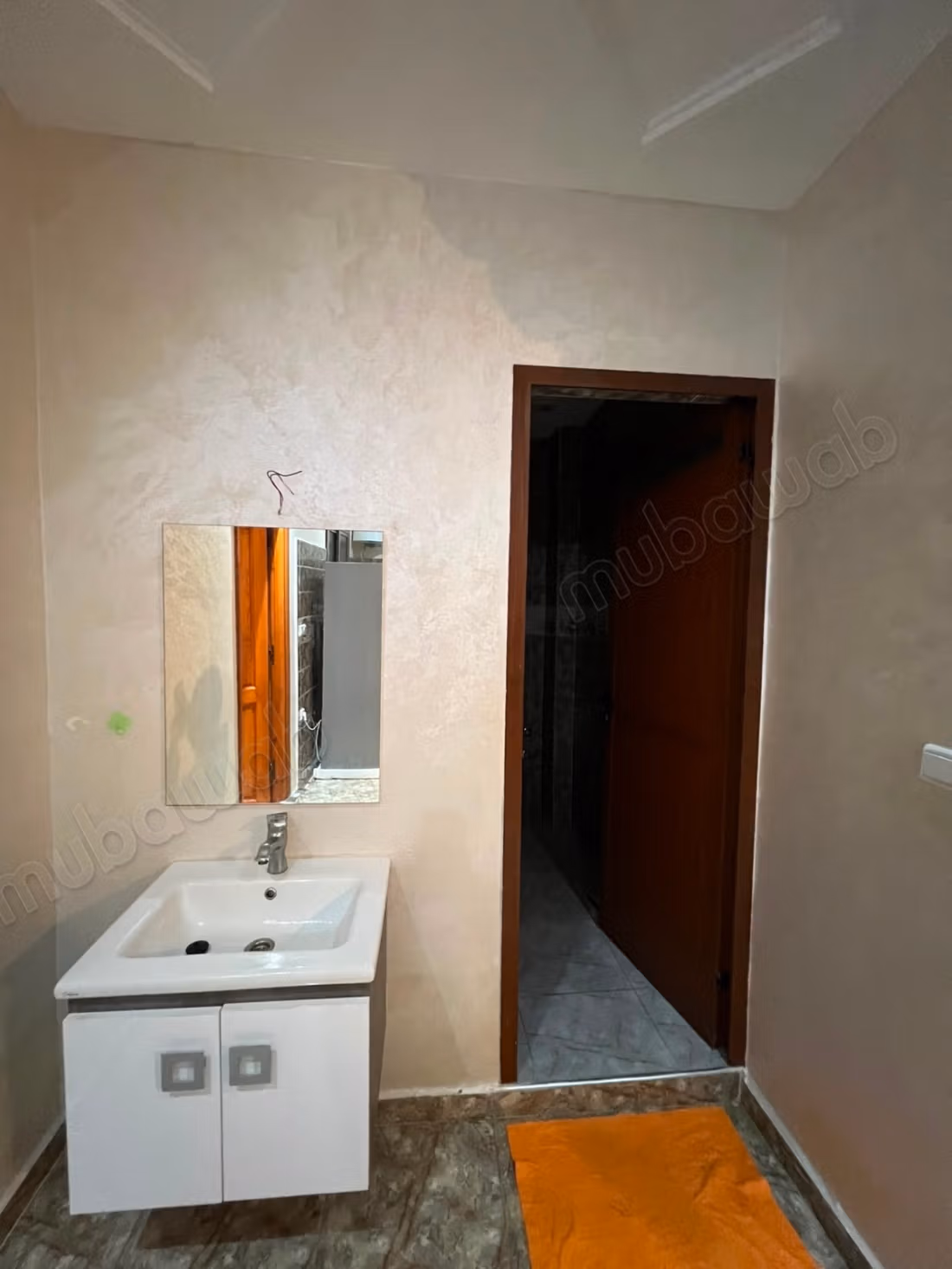 Holiday apartment for rent in Borj. 1 Room. Traditional lounge and satellite system