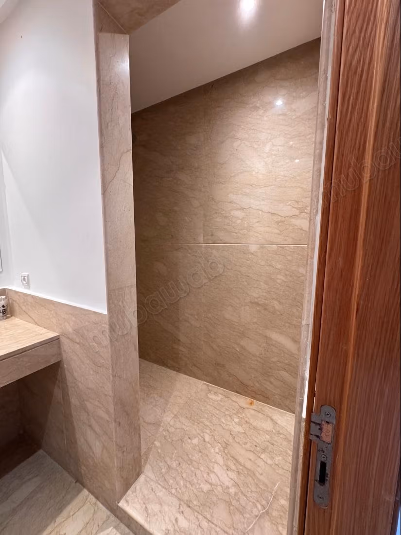 Appartement Te Huur in Mers Sultan