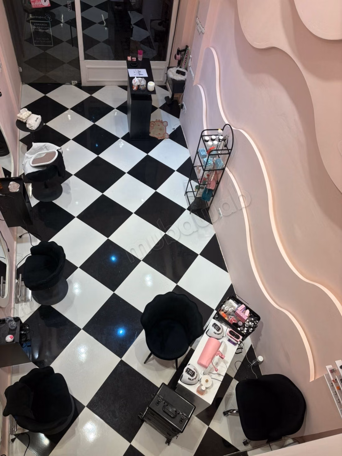 À vendre salon de coiffure femme