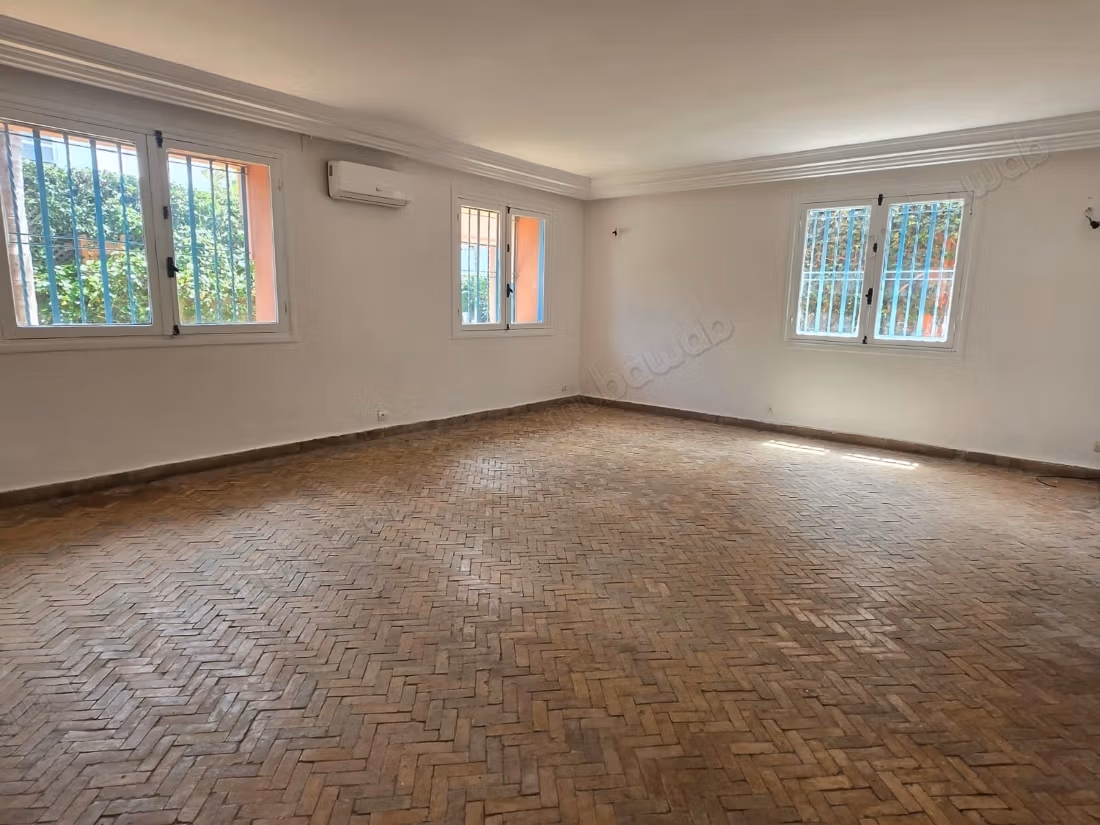 Bel appartement à vendre à Racine Extension. 3 chambres. Ter...