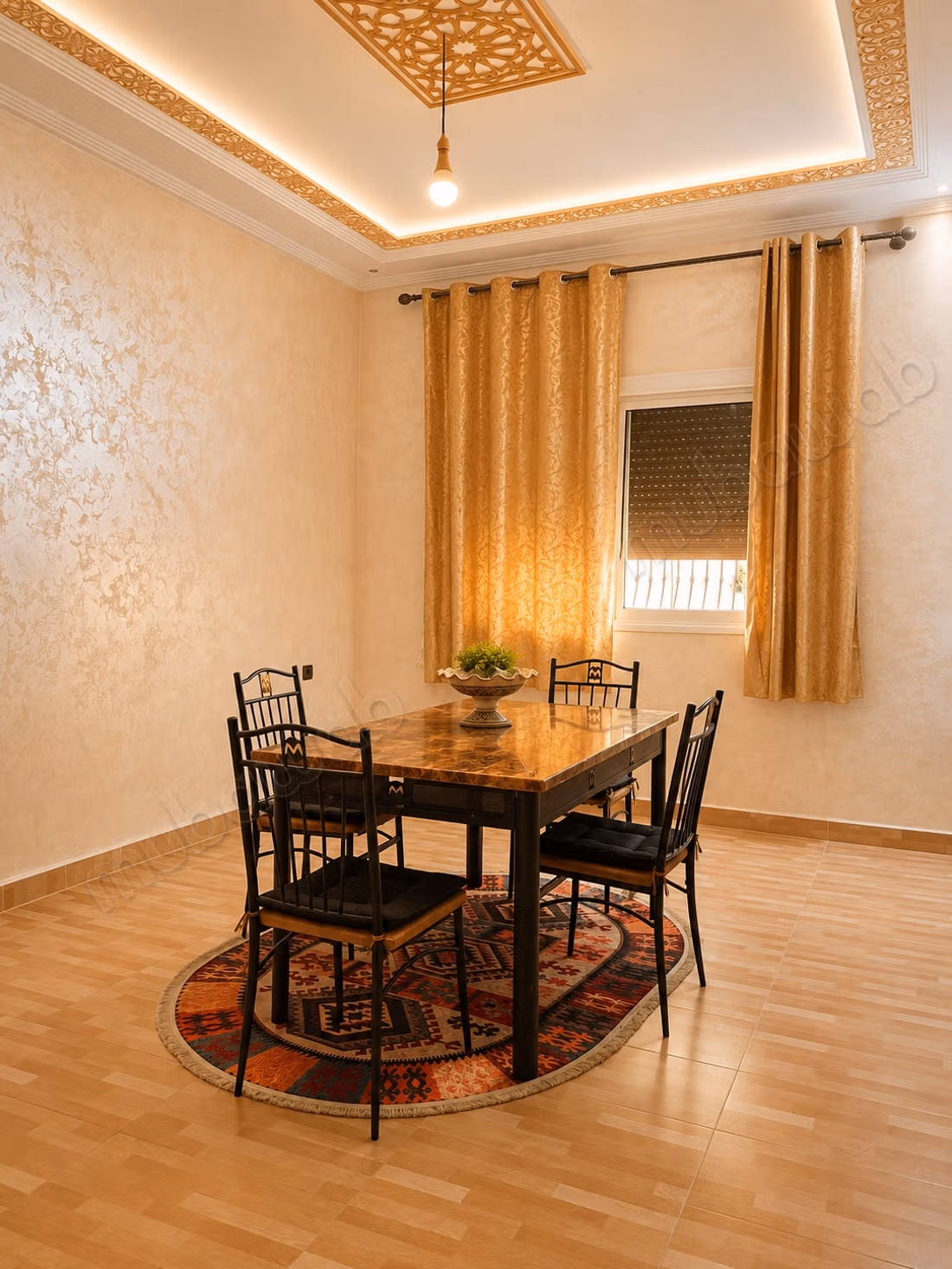 Appartements te huur in het centrum. Oppervlakte 100 m². Dubbel glas en centrale verwarming