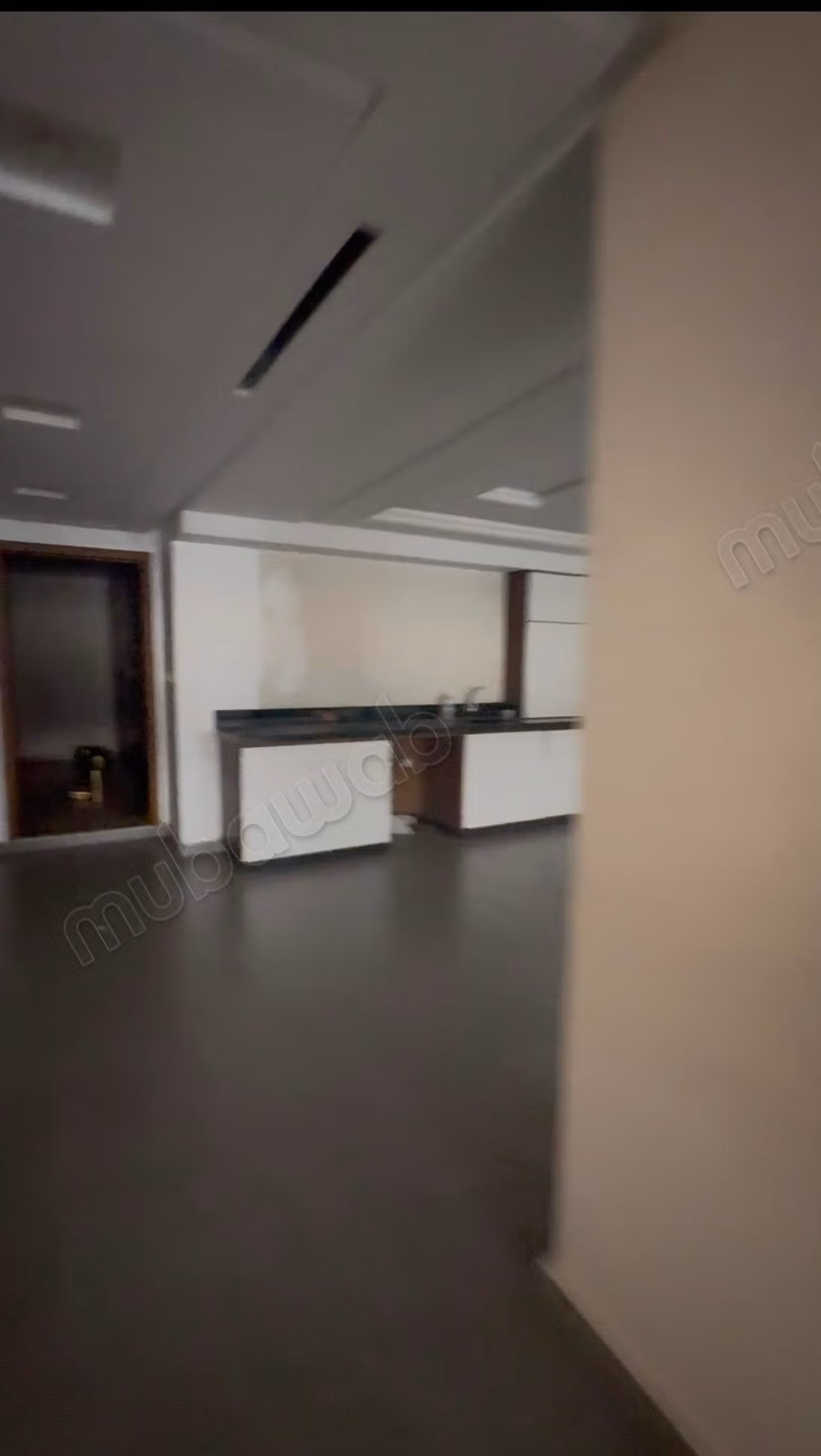 Garage con bodega y altillo en alquiler