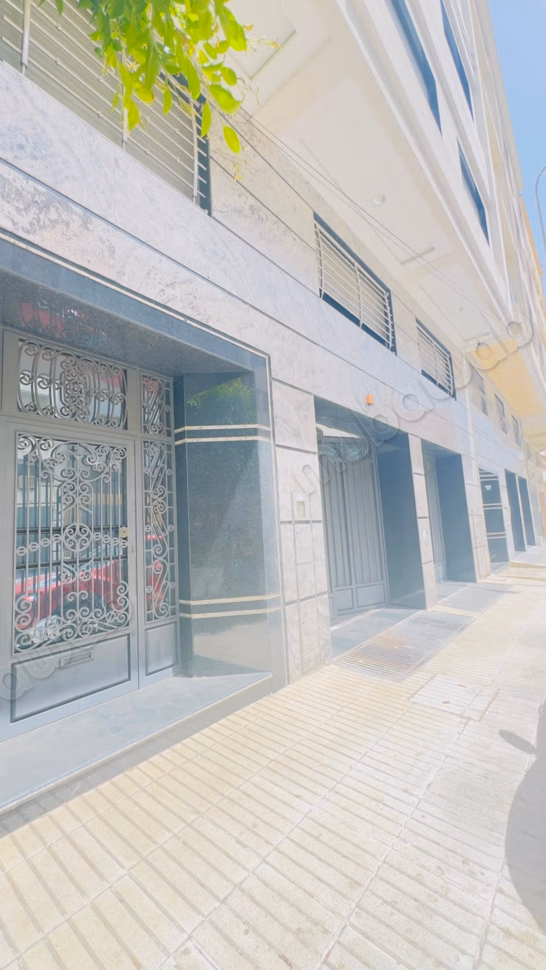 Garage con bodega y altillo en alquiler