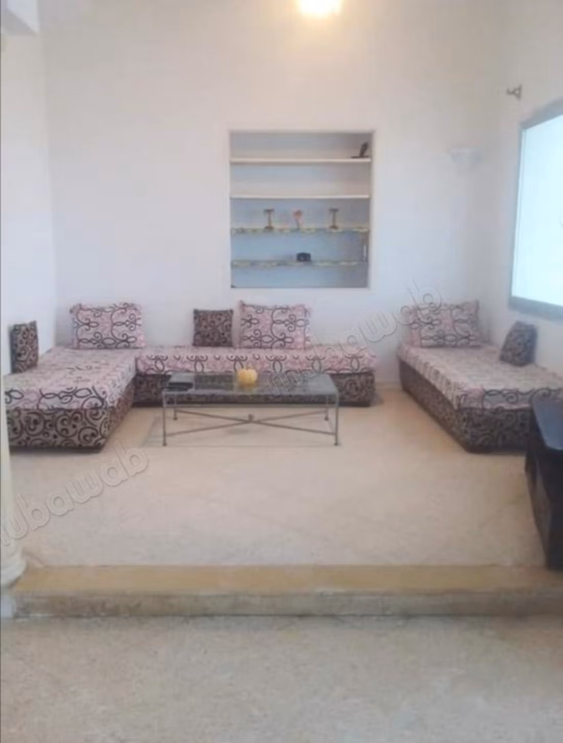 Maison de haut standing à vendre. Superficie 680 m². Bien meublé