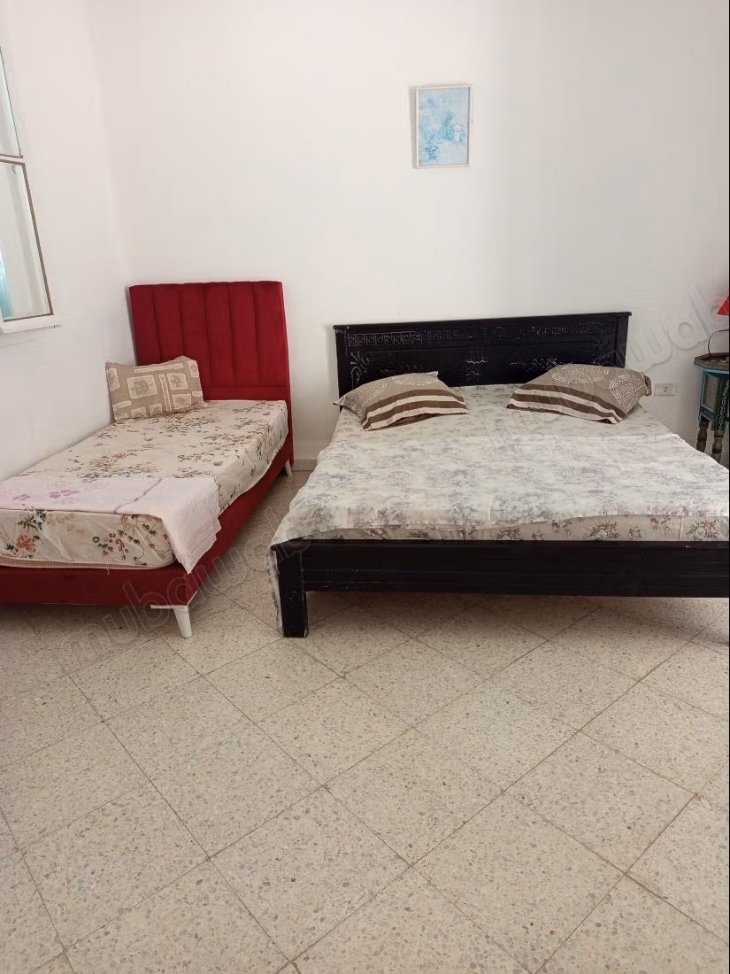 Maison de haut standing à vendre. Superficie 680 m². Bien meublé