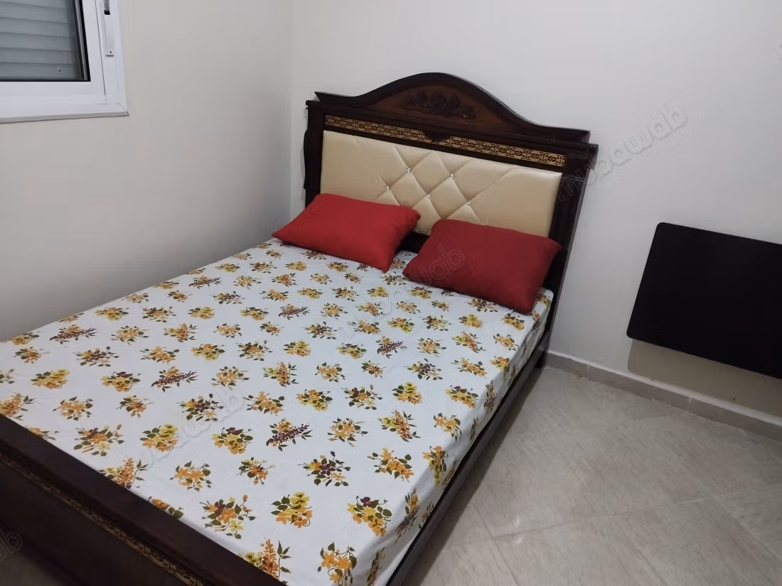 Appartementen te huur in hay Riad el Miloudi. Oppervlakte 55 m². Traditionele Marokkaanse woonkamer, beveiligd complex