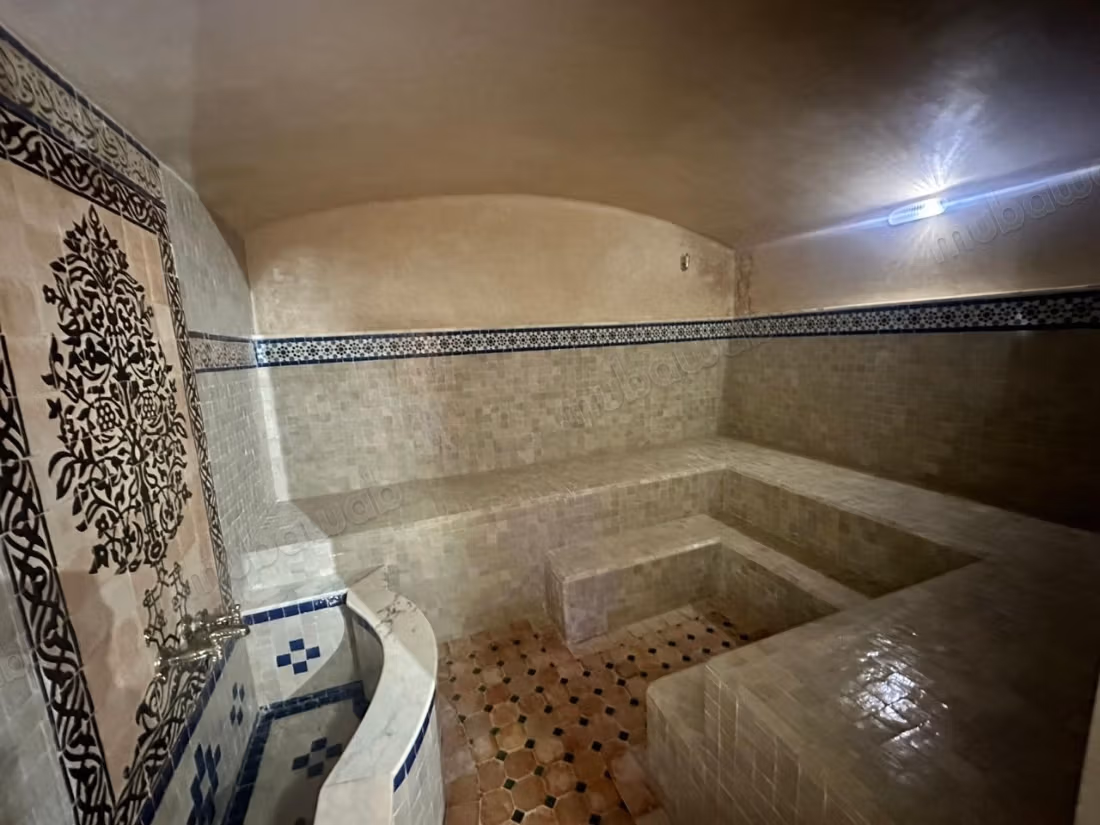 Magnifica Villa Arredata con 4 Camere da Letto e Piscina