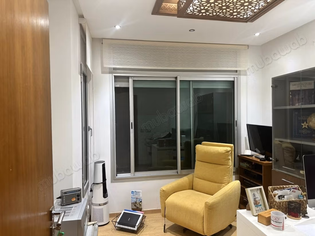 Magnifica Villa Arredata con 4 Camere da Letto e Piscina