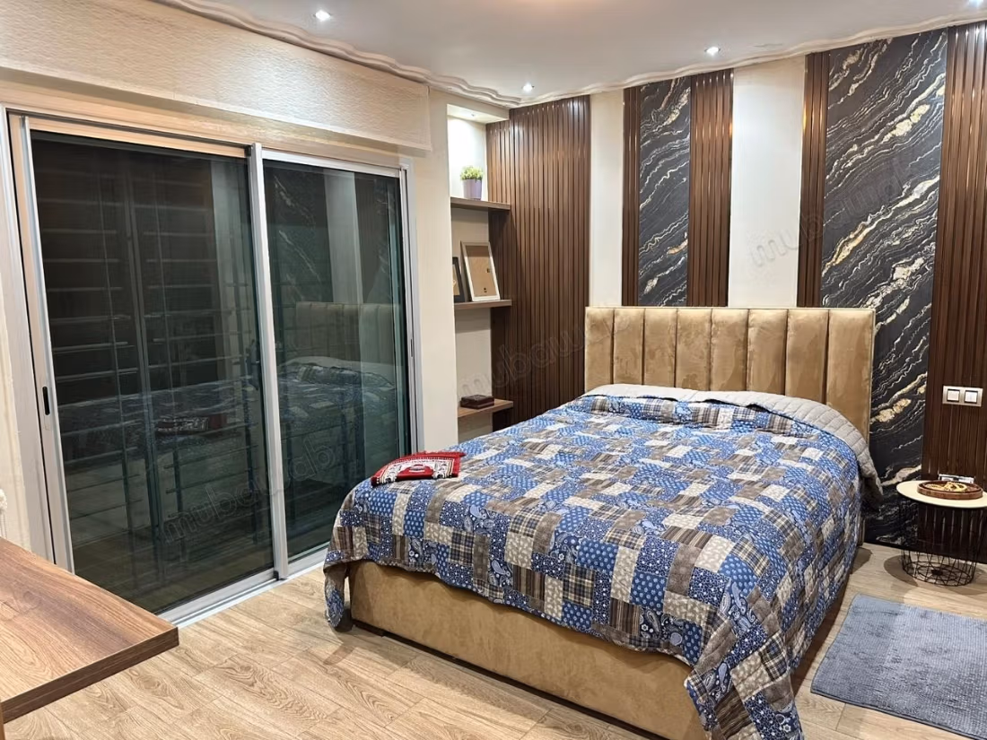 Magnifica Villa Arredata con 4 Camere da Letto e Piscina