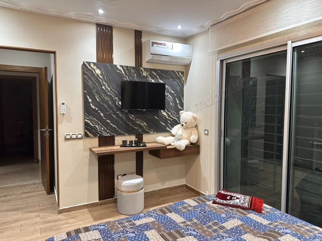 Magnifica Villa Arredata con 4 Camere da Letto e Piscina