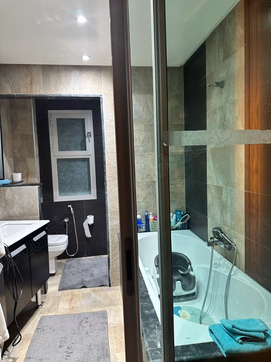 Magnifica Villa Arredata con 4 Camere da Letto e Piscina