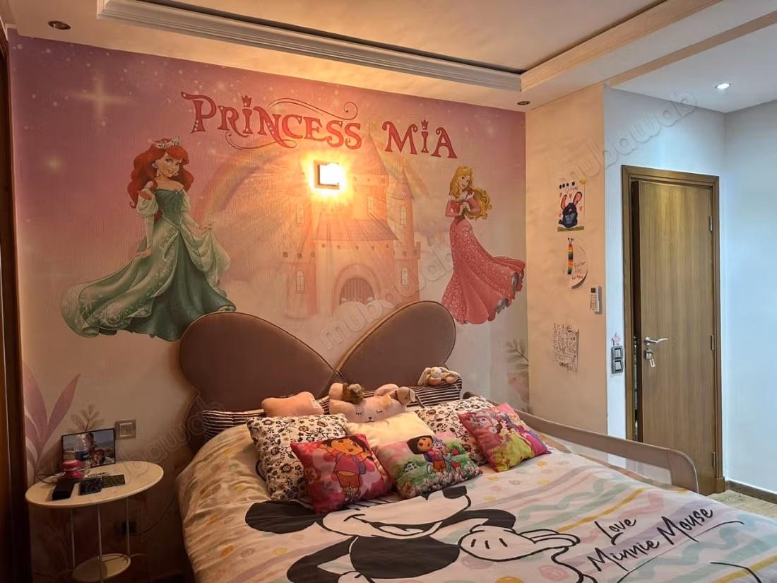 Magnifica Villa Arredata con 4 Camere da Letto e Piscina