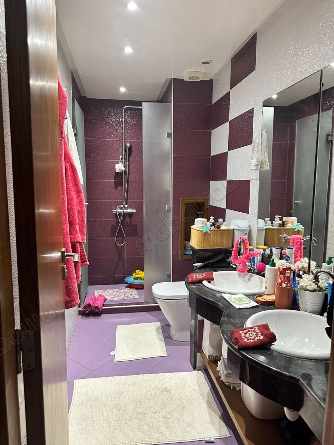 Magnifica Villa Arredata con 4 Camere da Letto e Piscina
