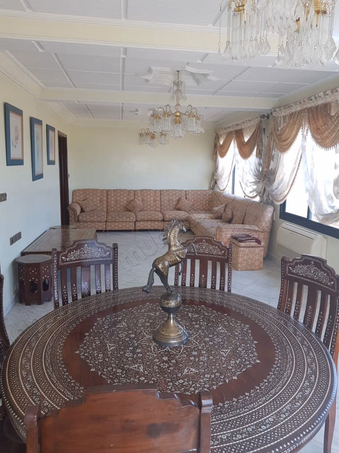 Appartement te koop in De La Plage. 2 comfortabele kamers. Gemeubileerd