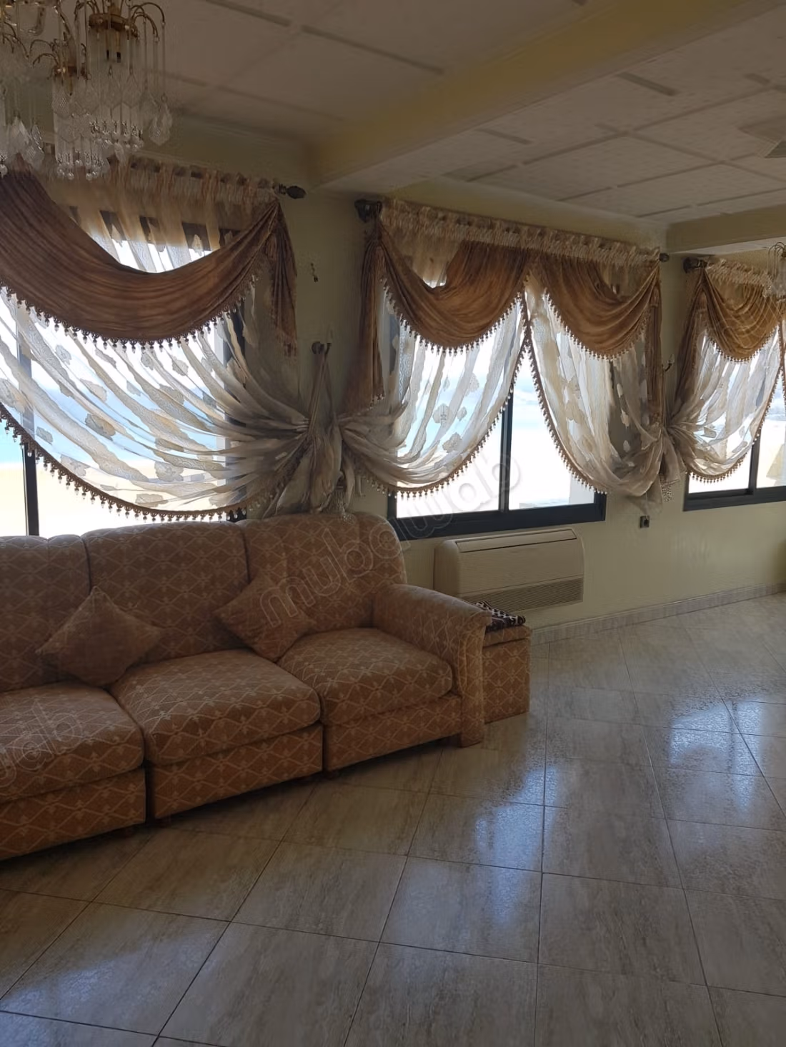 Appartement te koop in De La Plage. 2 comfortabele kamers. Gemeubileerd