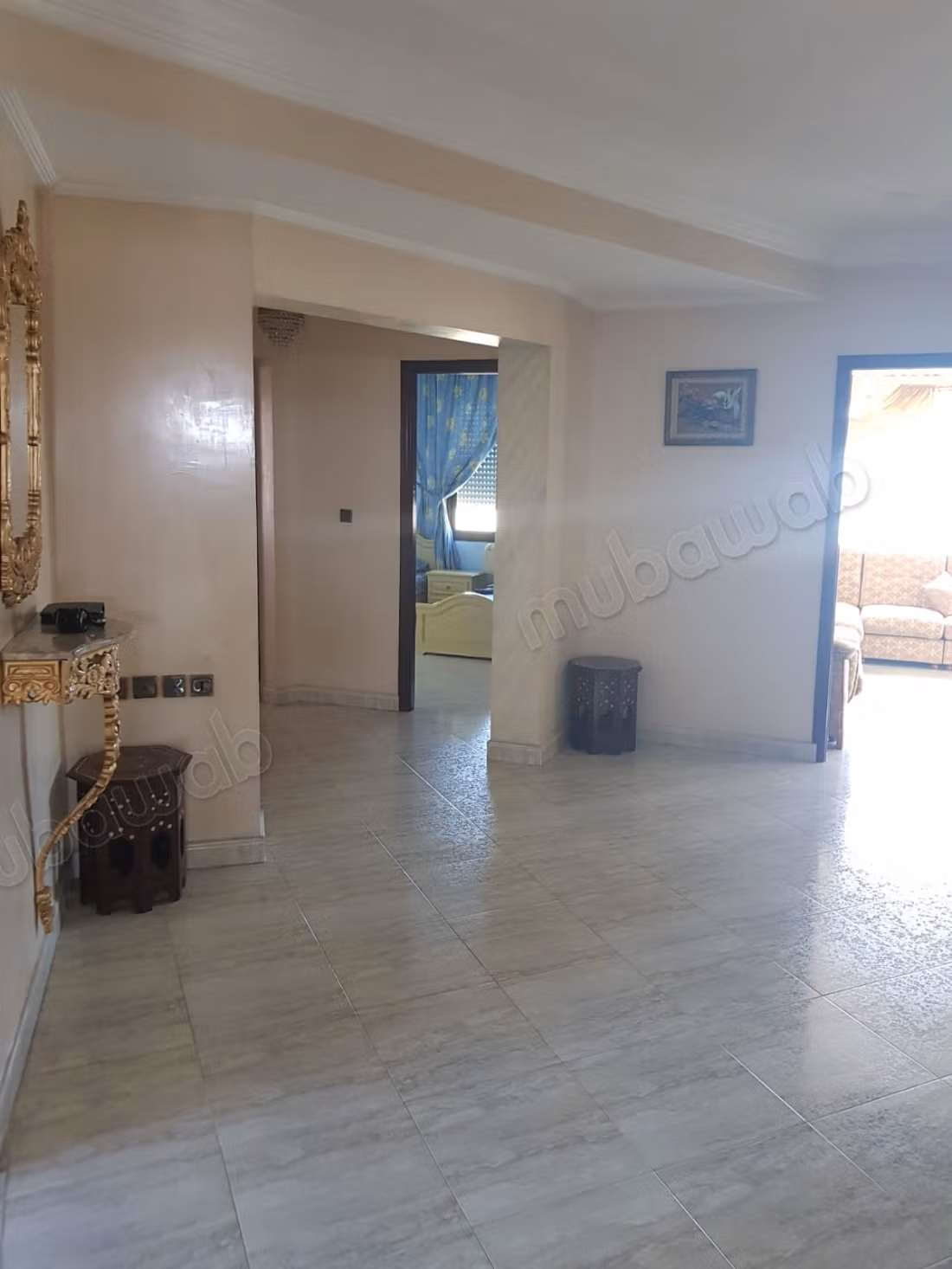 Appartement te koop in De La Plage. 2 comfortabele kamers. Gemeubileerd
