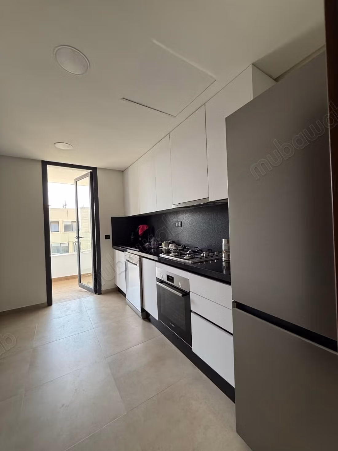 Te huur uitzonderlijk gemeubileerd appartement CFC