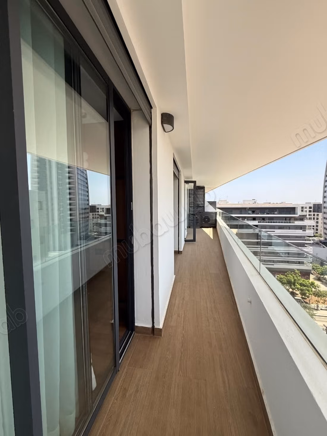 Te huur uitzonderlijk gemeubileerd appartement CFC