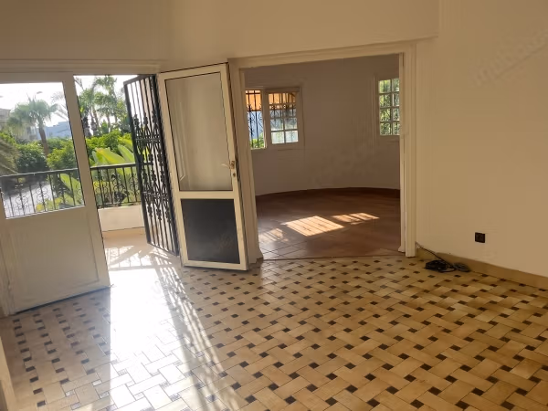 Au cœur de Ain diab, maison à louer 3 chambres et deux salles de bain