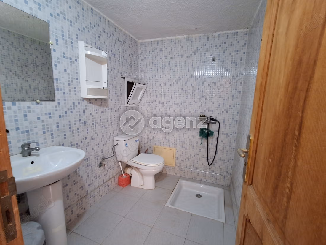 Villa à vendre 275 m², 6 chambres Skikina Skhirate Témara