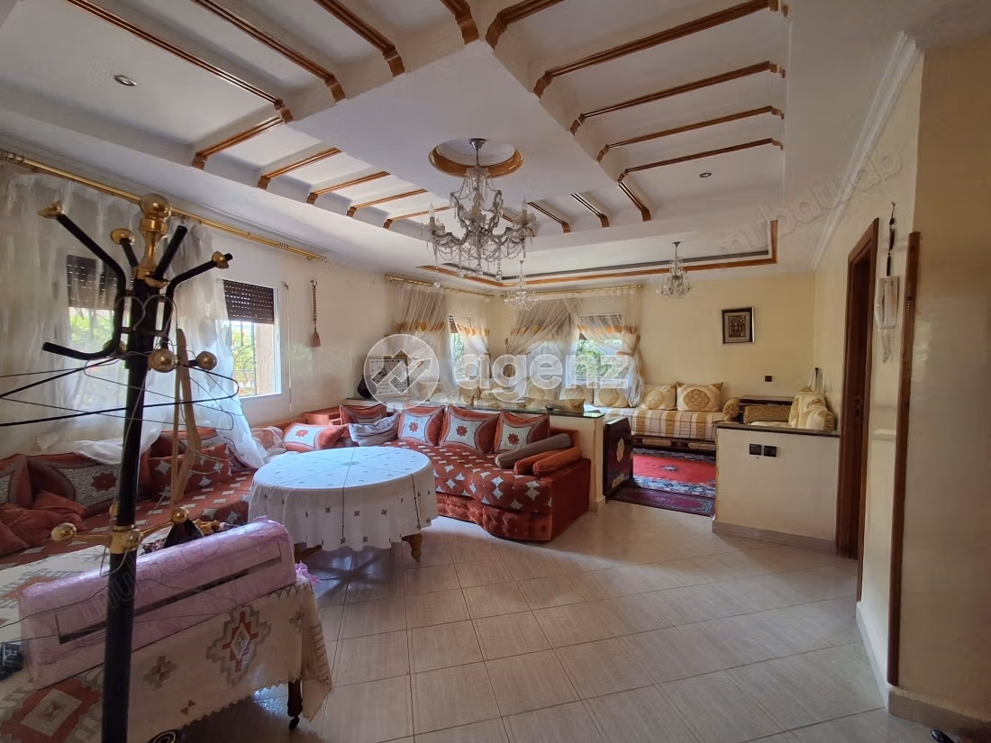 Villa à vendre 275 m², 6 chambres Skikina Skhirate Témara