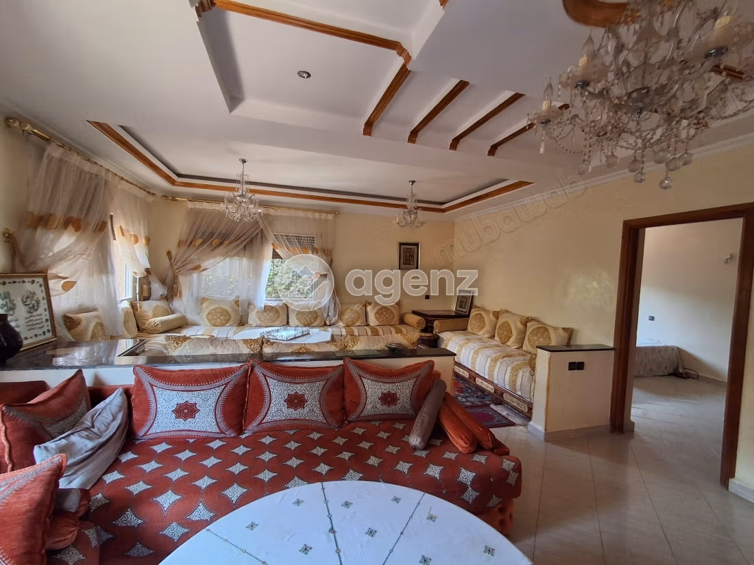 Villa à vendre 275 m², 6 chambres Skikina Skhirate Témara
