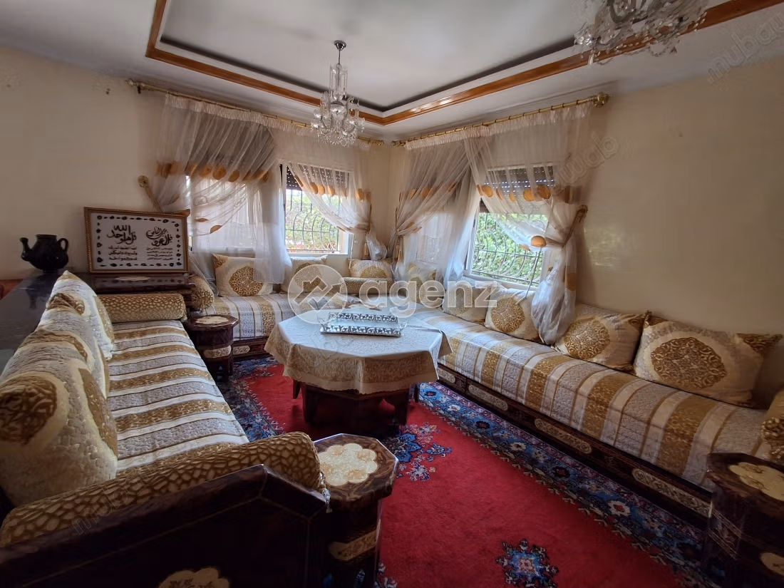 Villa à vendre 275 m², 6 chambres Skikina Skhirate Témara
