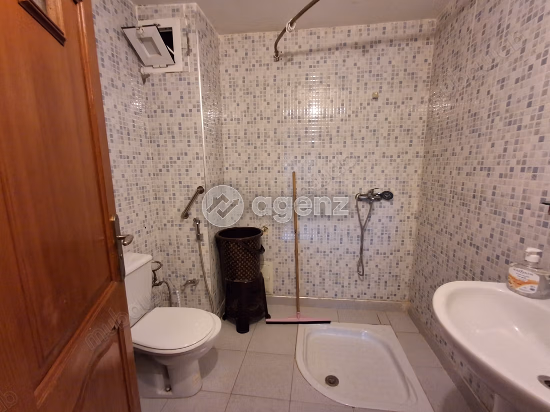 Villa à vendre 275 m², 6 chambres Skikina Skhirate Témara