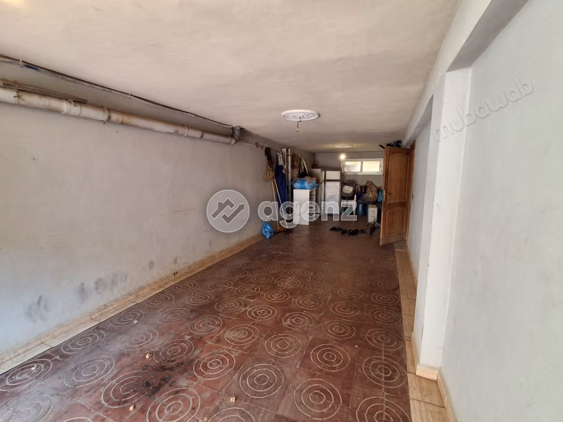 Villa à vendre 275 m², 6 chambres Skikina Skhirate Témara