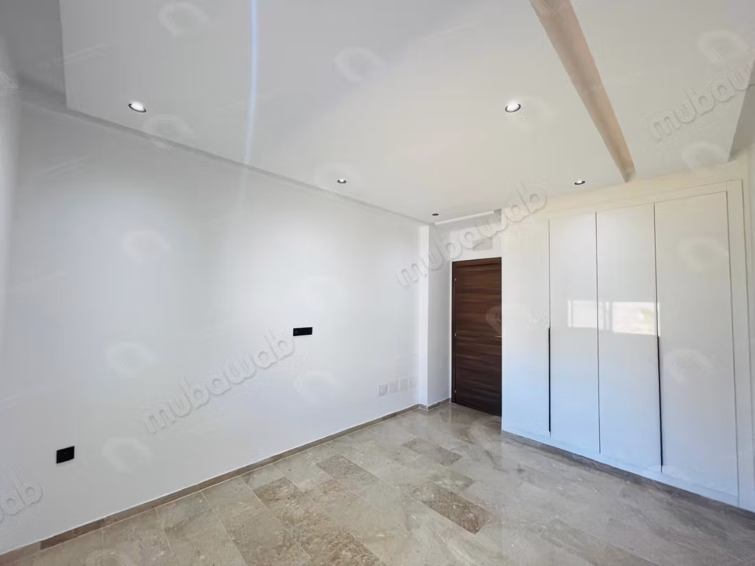 For rent S1 with garden in Chotrana 1