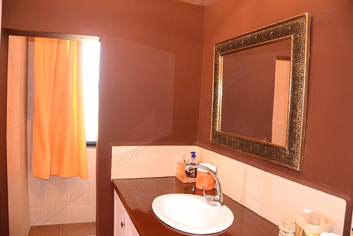 Luxury villa for rent in Taroudant. Residence with heated pool, air conditioning, and beautiful garden