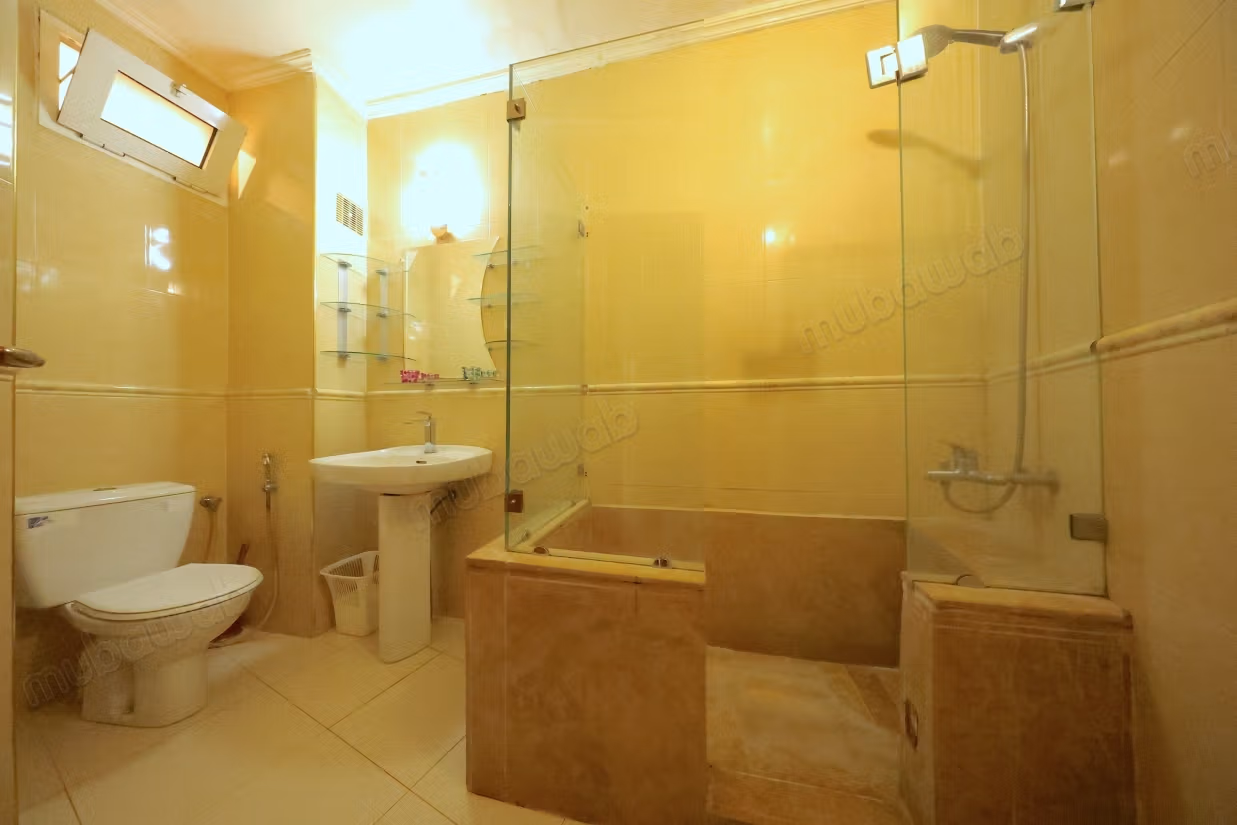 Location saisonnière en Centre. 
2 chambres agréables. 
Résidence avec concierge, climatisation générale