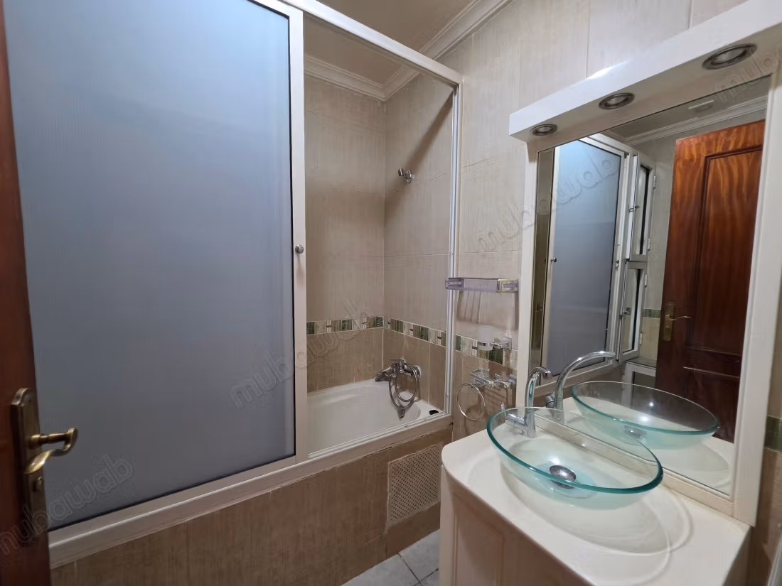 2 bedroom apartment, 75 m², California