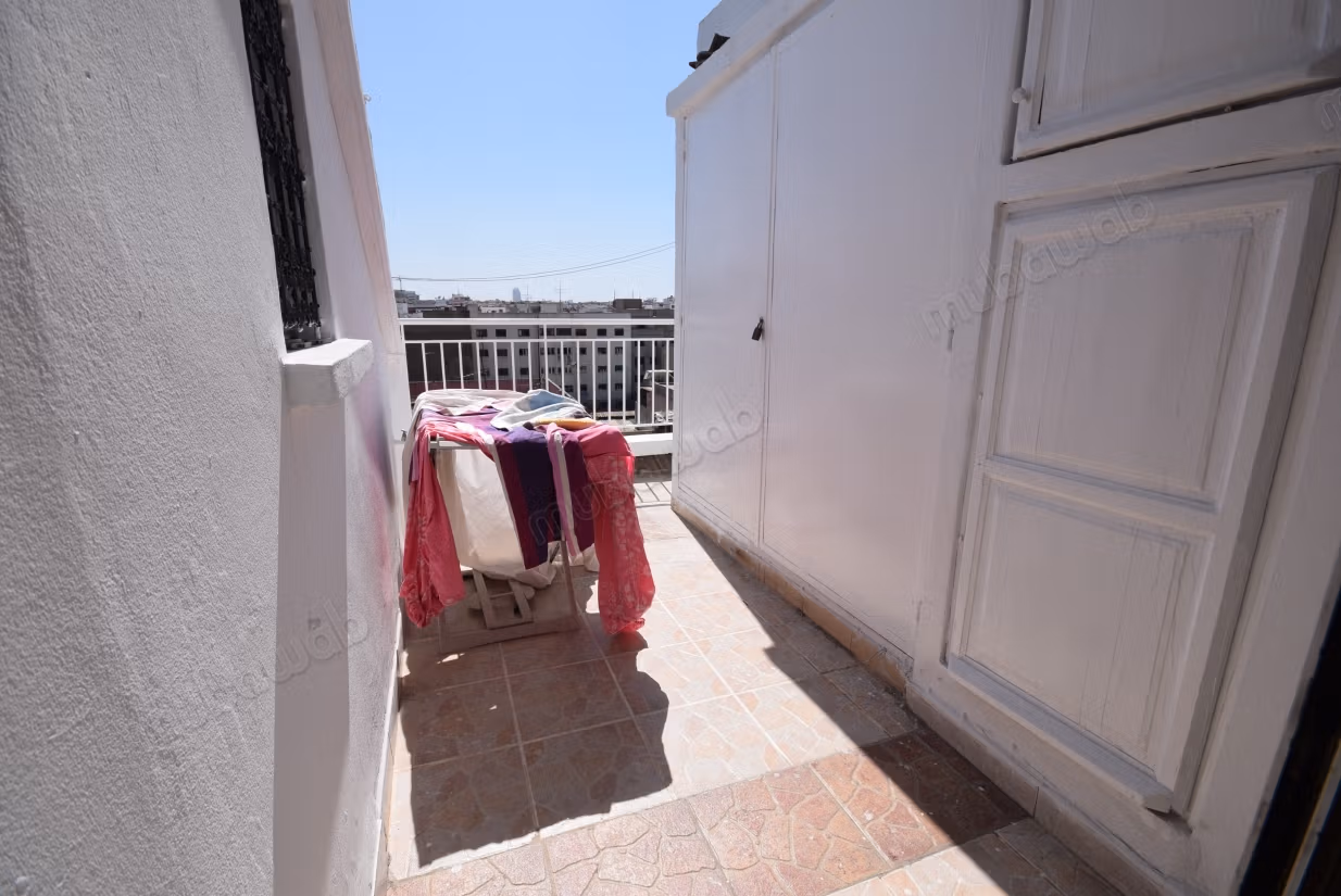 Bel appartamento arredato 2 camere con terrazza a Maarif