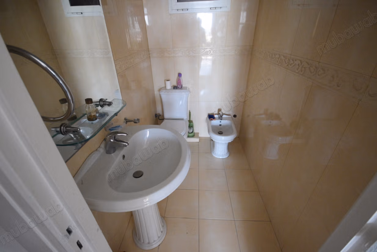 Bel appartamento arredato 2 camere con terrazza a Maarif